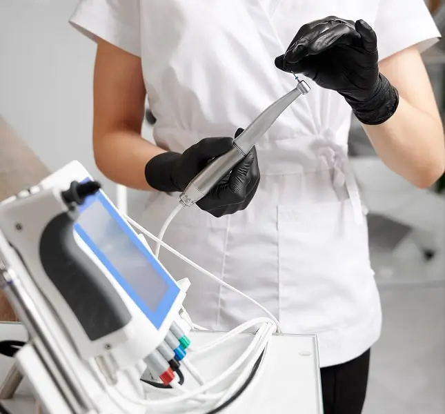 Precise and comfortable root canal procedures using modern technology